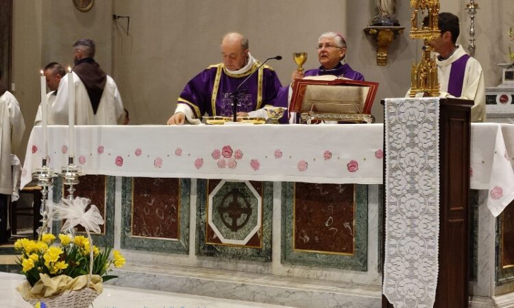 vescovo messa santa rosa 5 marzo